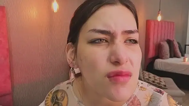 Alexa Thaylor  online show from 04/09/26, 03:29