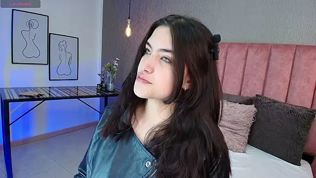 Alexa Thaylor  online show from 03/21/26, 02:21