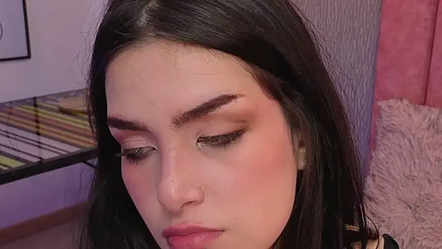 Alexa Thaylor  online show from 05/01/26, 06:13
