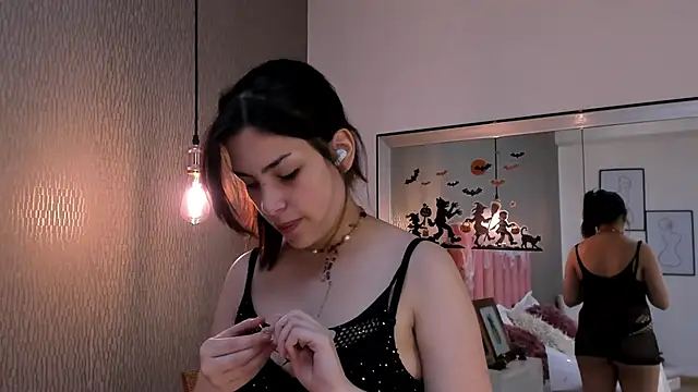Alexa Thaylor  online show from 10/12/25, 07:37