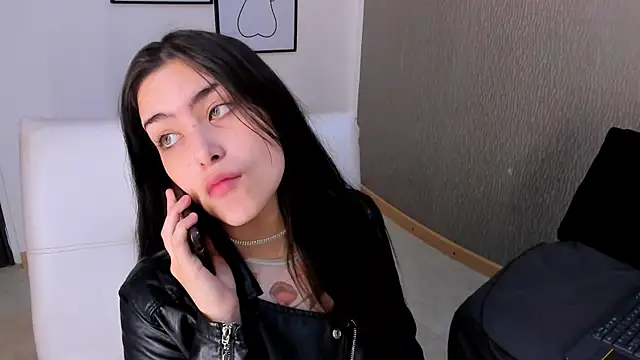 Alexa Thaylor  online show from 12/04/25, 03:00