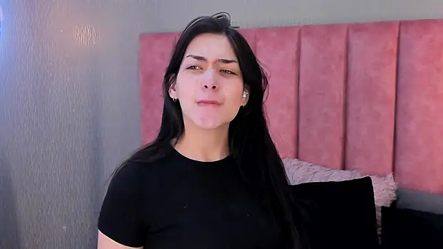 Alexa Thaylor  online show from 11/06/25, 03:05