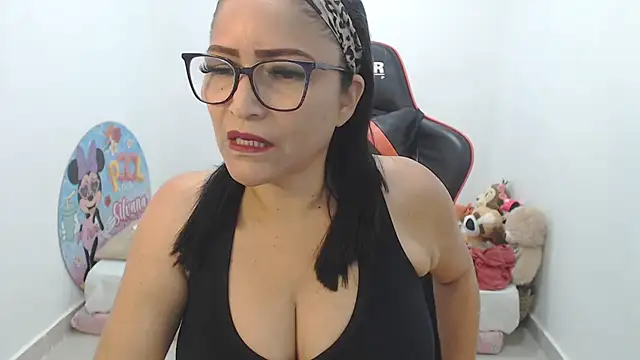 Valentina lara01 online show from 12/20/25, 05:32