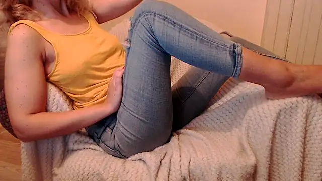 mesexylady34 online show from 10/27/25, 09:05