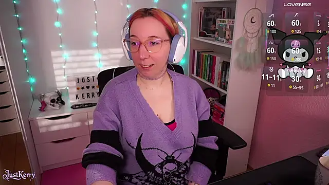 Snapshot of JustKerry chatting on 11/06/25, 08:40 JustKerry online show from 11/06/25, 08:40