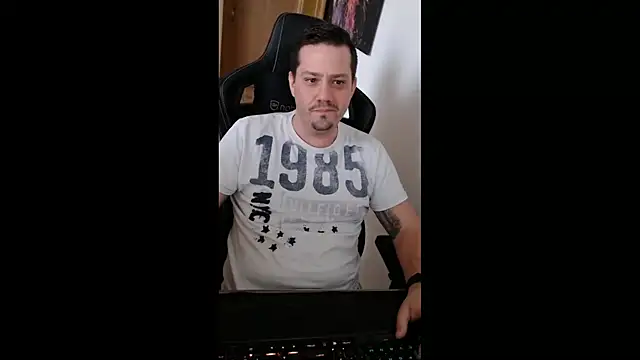 skrottum online show from 02/19/25, 11:06