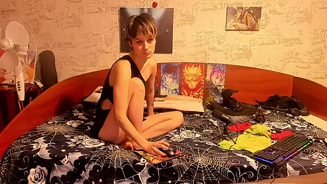 Snapshot of KagamiTayga chatting on 11/02/25, 02:38 KagamiTayga online show from 11/02/25, 02:38