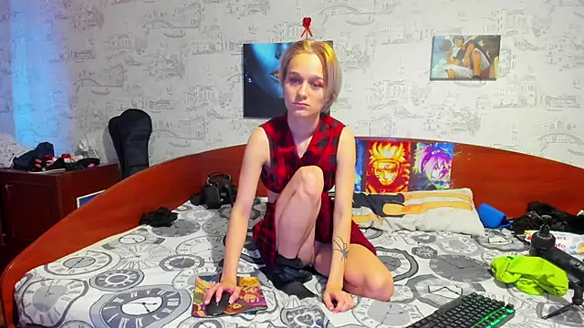 Snapshot of KagamiTayga chatting on 03/16/25, 11:38 KagamiTayga online show from 03/16/25, 11:38