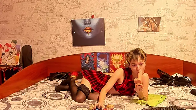 Snapshot of KagamiTayga chatting on 09/22/25, 02:28 KagamiTayga online show from 09/22/25, 02:28