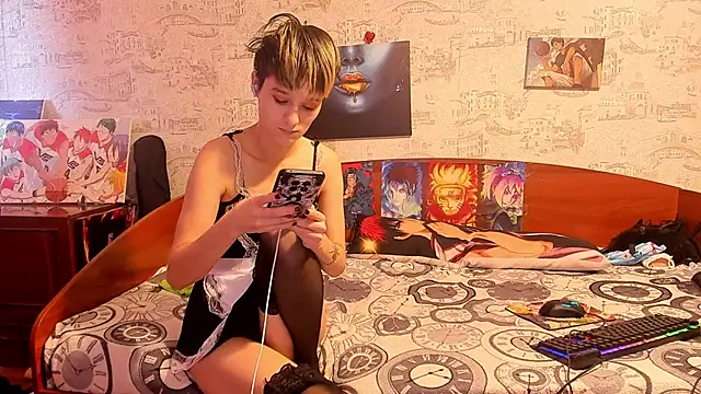 Snapshot of KagamiTayga chatting on 09/23/25, 08:10 KagamiTayga online show from 09/23/25, 08:10