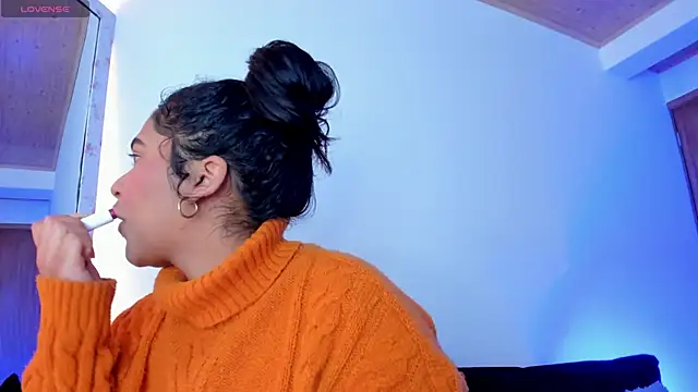 Snapshot of iriss_25 chatting on 09/10/25, 11:31 iriss 25 online show from 09/10/25, 11:31