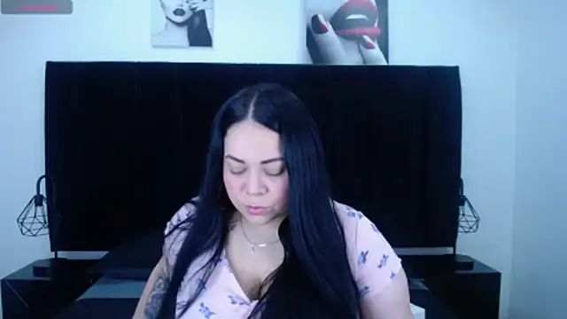 valentina fox01 online show from 02/05/26, 10:27