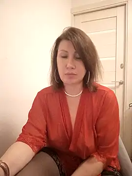 Snapshot of ROXOLANAA_SEXY chatting on 12/05/25, 12:32 ROXOLANAA SEXY online show from 12/05/25, 12:32