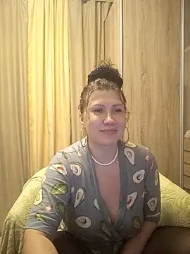 Snapshot of ROXOLANAA_SEXY chatting on 12/03/25, 08:30 ROXOLANAA SEXY online show from 12/03/25, 08:30