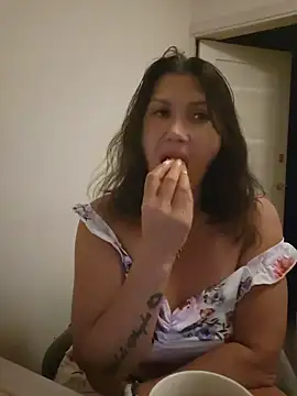 ROXOLANAA SEXY online show from 06/17/26, 08:19