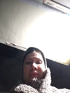 Snapshot of ROXOLANAA_SEXY chatting on 11/23/25, 02:38 ROXOLANAA SEXY online show from 11/23/25, 02:38