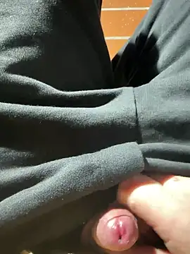 Snapshot of kleinerAlex chatting on 01/30/25, 09:47 kleinerAlex online show from 01/30/25, 09:47