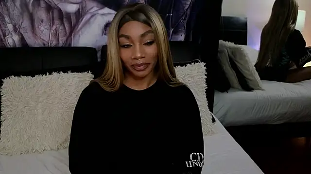 emely brandon online show from 11/10/25, 01:54