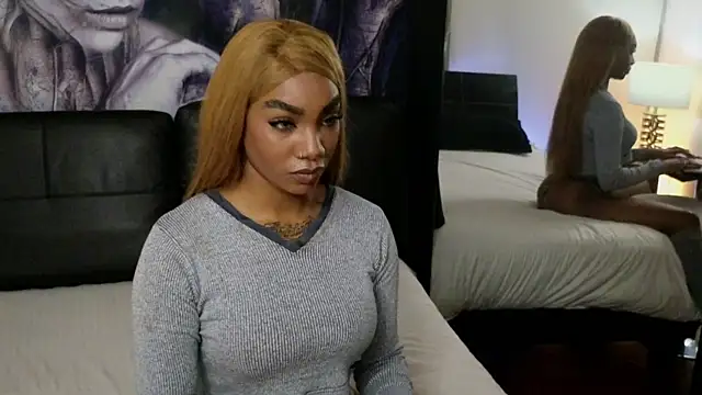 emely brandon online show from 11/17/25, 03:10