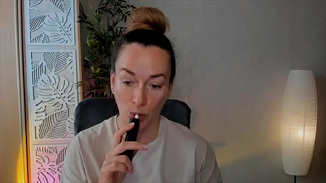 RebeccaMartinez online show from 02/19/26, 06:10