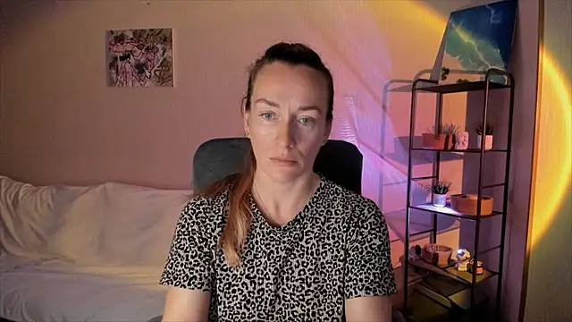 RebeccaMartinez online show from 09/15/25, 09:43