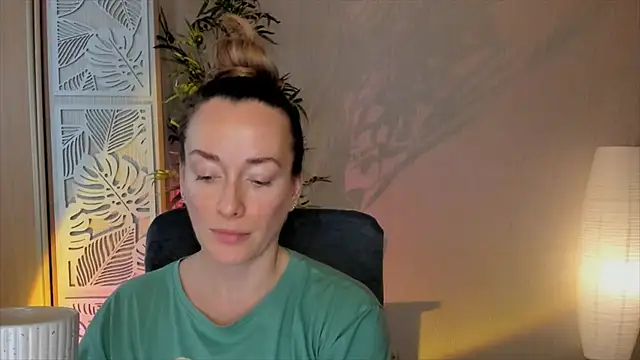 RebeccaMartinez online show from 02/17/26, 06:44