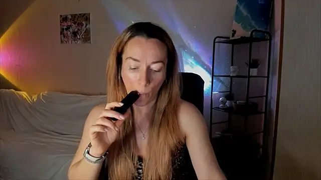 RebeccaMartinez online show from 11/23/25, 06:56