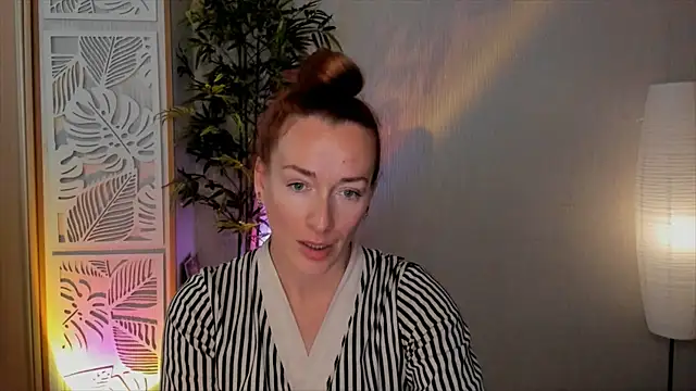 RebeccaMartinez online show from 06/03/26, 09:32