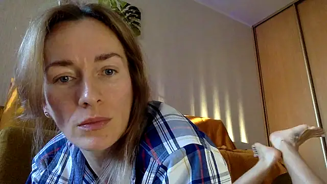 RebeccaMartinez online show from 03/10/25, 01:43