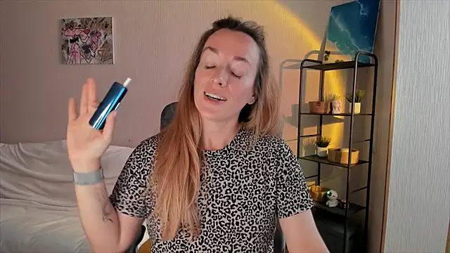 RebeccaMartinez online show from 09/13/25, 07:30