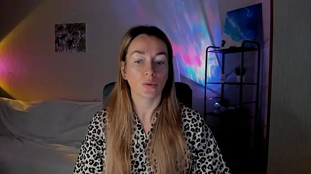RebeccaMartinez online show from 11/30/25, 06:03