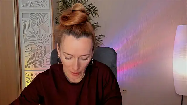 RebeccaMartinez online show from 05/01/26, 06:18