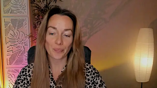 RebeccaMartinez online show from 02/07/26, 06:54