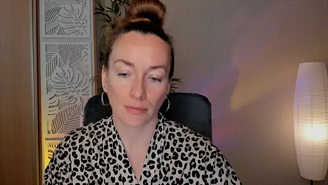 RebeccaMartinez online show from 04/27/26, 07:28
