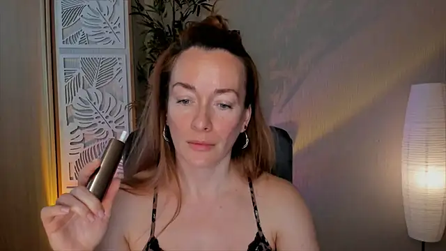 RebeccaMartinez online show from 04/26/26, 06:32
