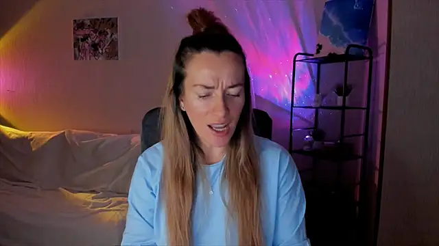 RebeccaMartinez online show from 12/05/25, 06:45