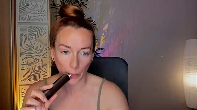 RebeccaMartinez online show from 06/12/26, 05:38