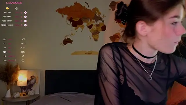 AuroraMari online show from 02/17/25, 11:54