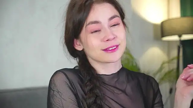 AuroraMari online show from 10/15/25, 11:24