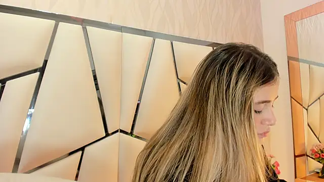 kimberly7  online show from 11/02/25, 11:37