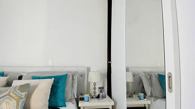 Snapshot of rachel_evansxx chatting on 12/05/24, 09:22 rachel evansxx online show from 12/05/24, 09:22