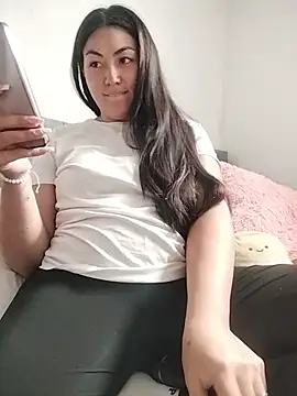 katha steele  online show from 10/28/25, 03:33