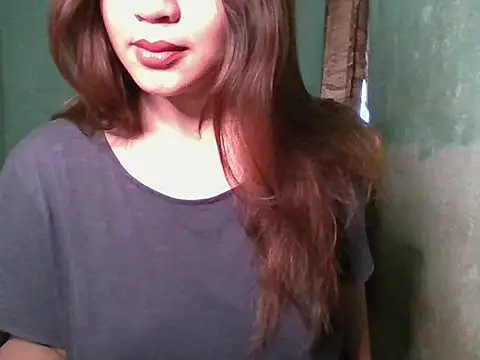Snapshot of _smiling4u_ chatting on 09/24/25, 03:57 smiling4u online show from 09/24/25, 03:57