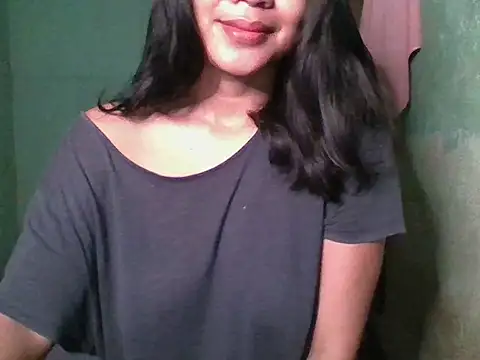 Snapshot of _smiling4u_ chatting on 10/16/25, 09:01 smiling4u online show from 10/16/25, 09:01