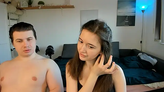 PollyFlame online show from 03/07/25, 06:57