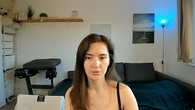 PollyFlame online show from 03/06/25, 06:19