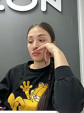 Snapshot of Sweet_Lollypop chatting on 01/18/25, 04:10 Sweet Lollypop online show from 01/18/25, 04:10