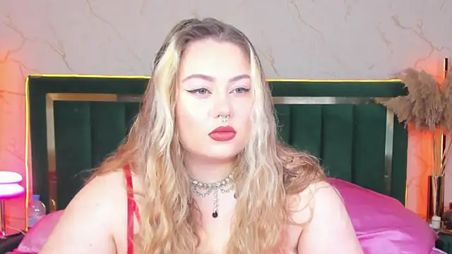 Snapshot of rosal1a chatting on 07/14/26, 06:25 rosal1a online show from 07/14/26, 06:25