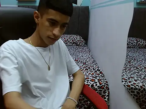 Angelstripboy online show from 02/17/25, 05:12