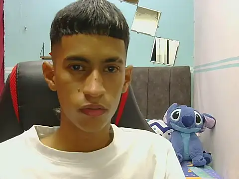 Angelstripboy online show from 05/12/26, 11:11